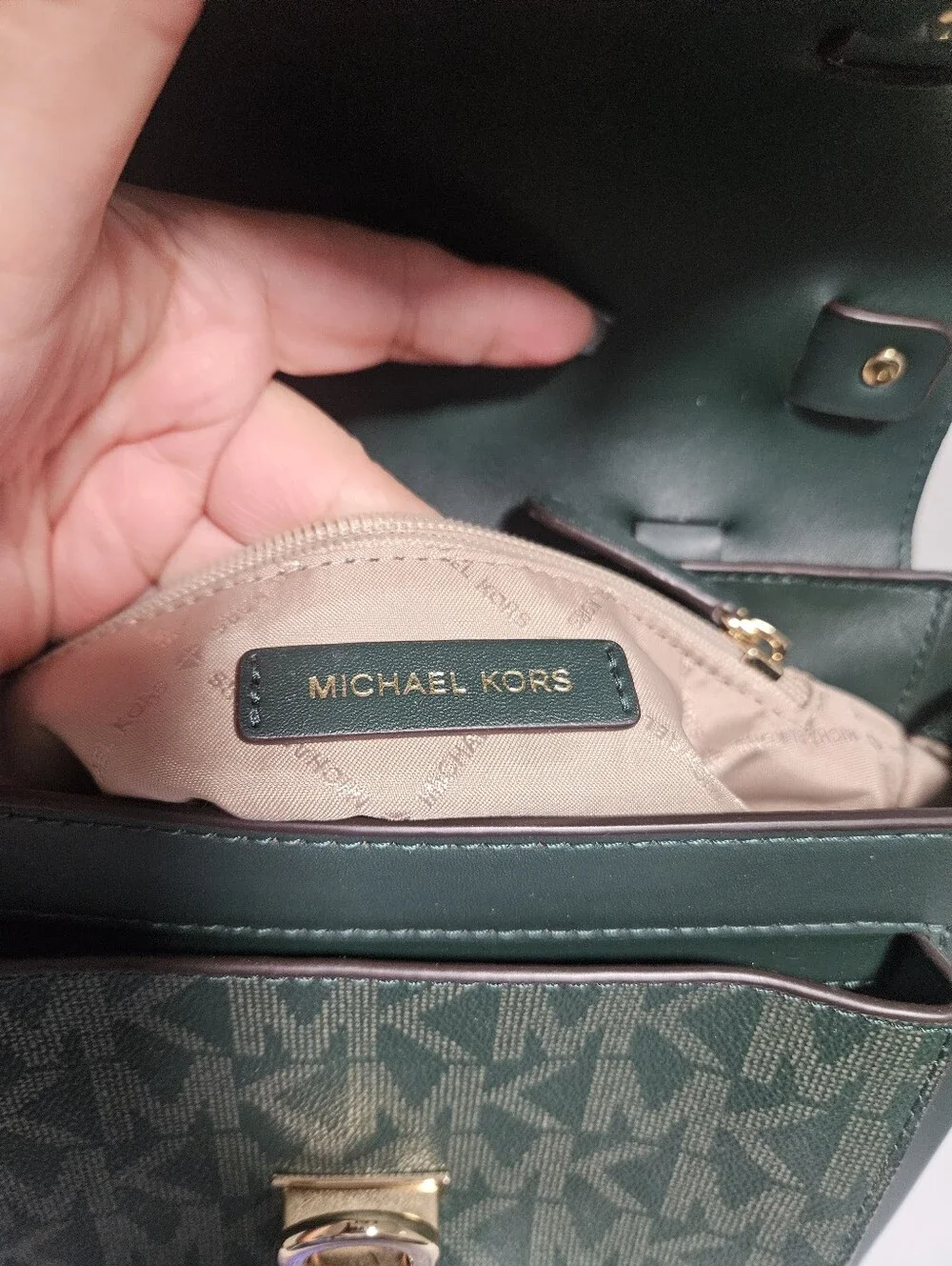 Michael Kors Manhattan Medium Leather Satchel. Racer Green - Picture 5 of 9